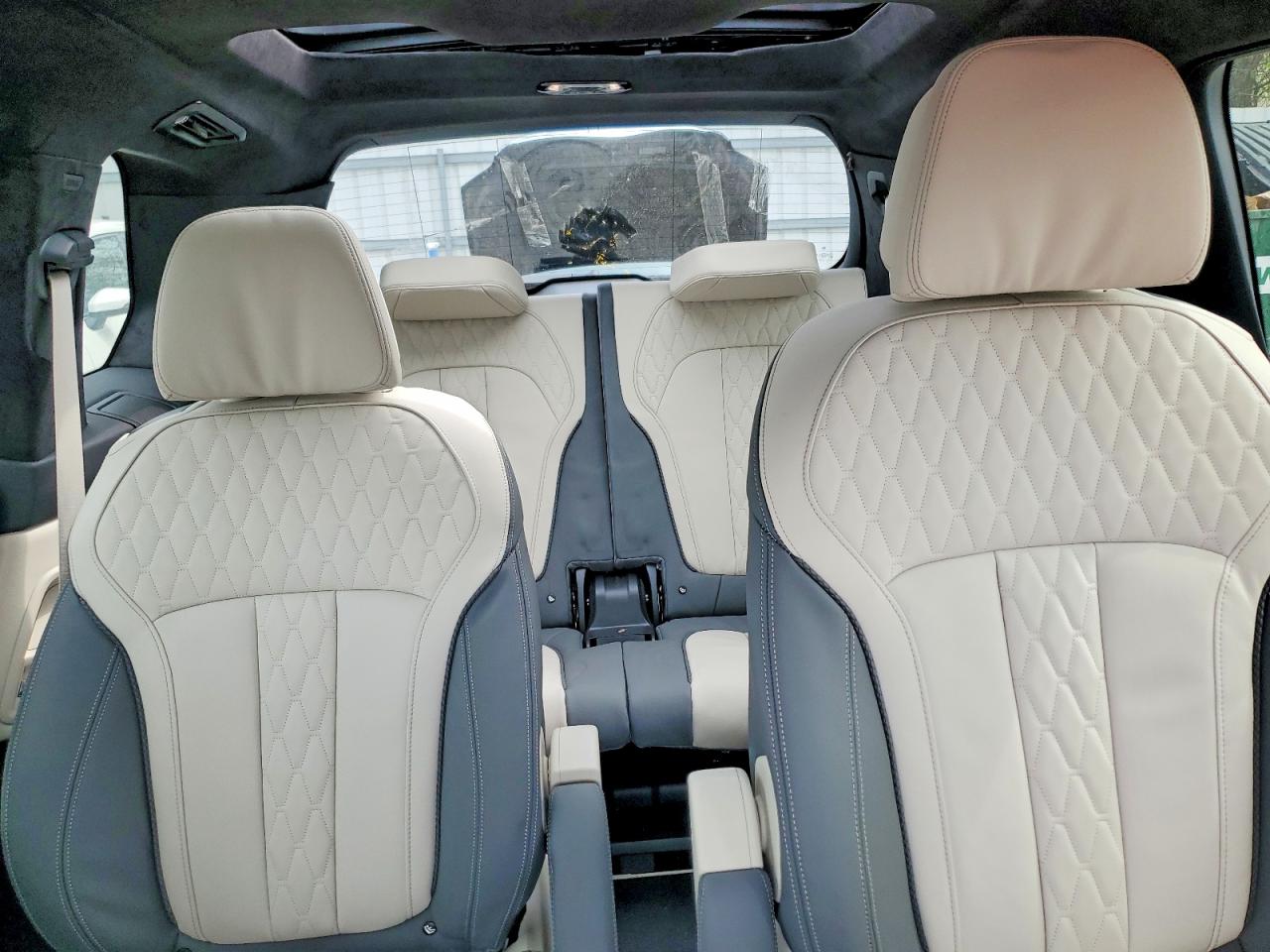 BMW X7 2025 — 11
