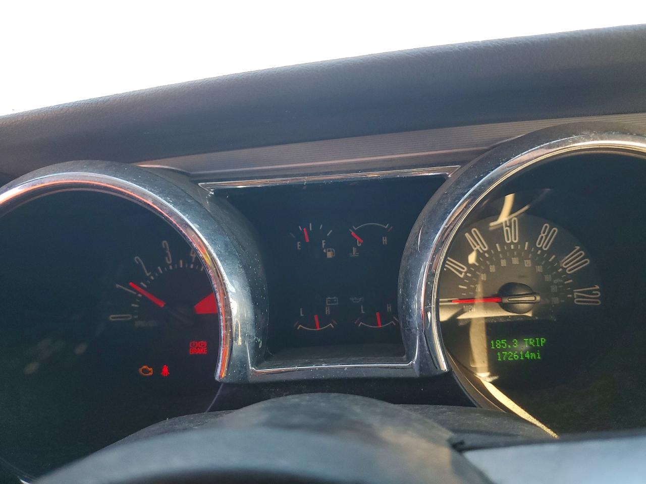 FORD MUSTANG 2006 — 10