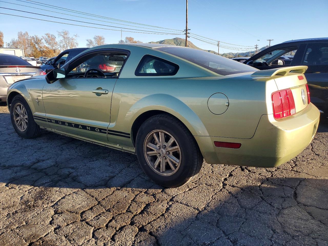 FORD MUSTANG 2006 — 3