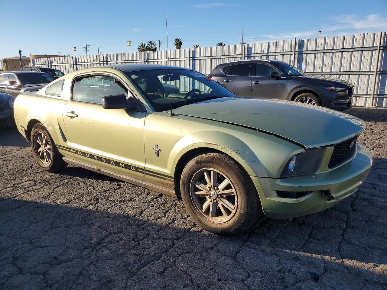 FORD MUSTANG 2006 — 5