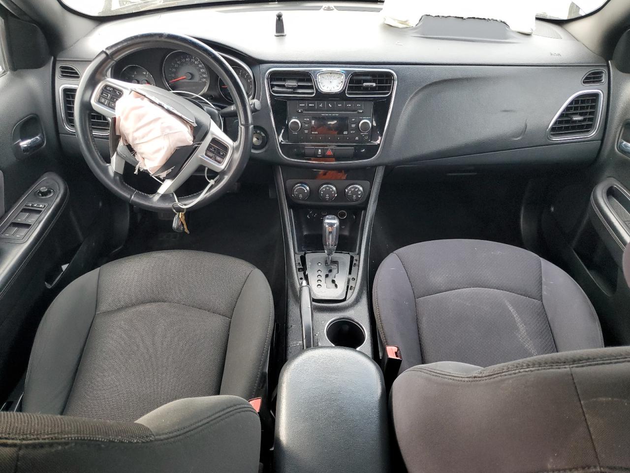 CHRYSLER 200 2012 — 9