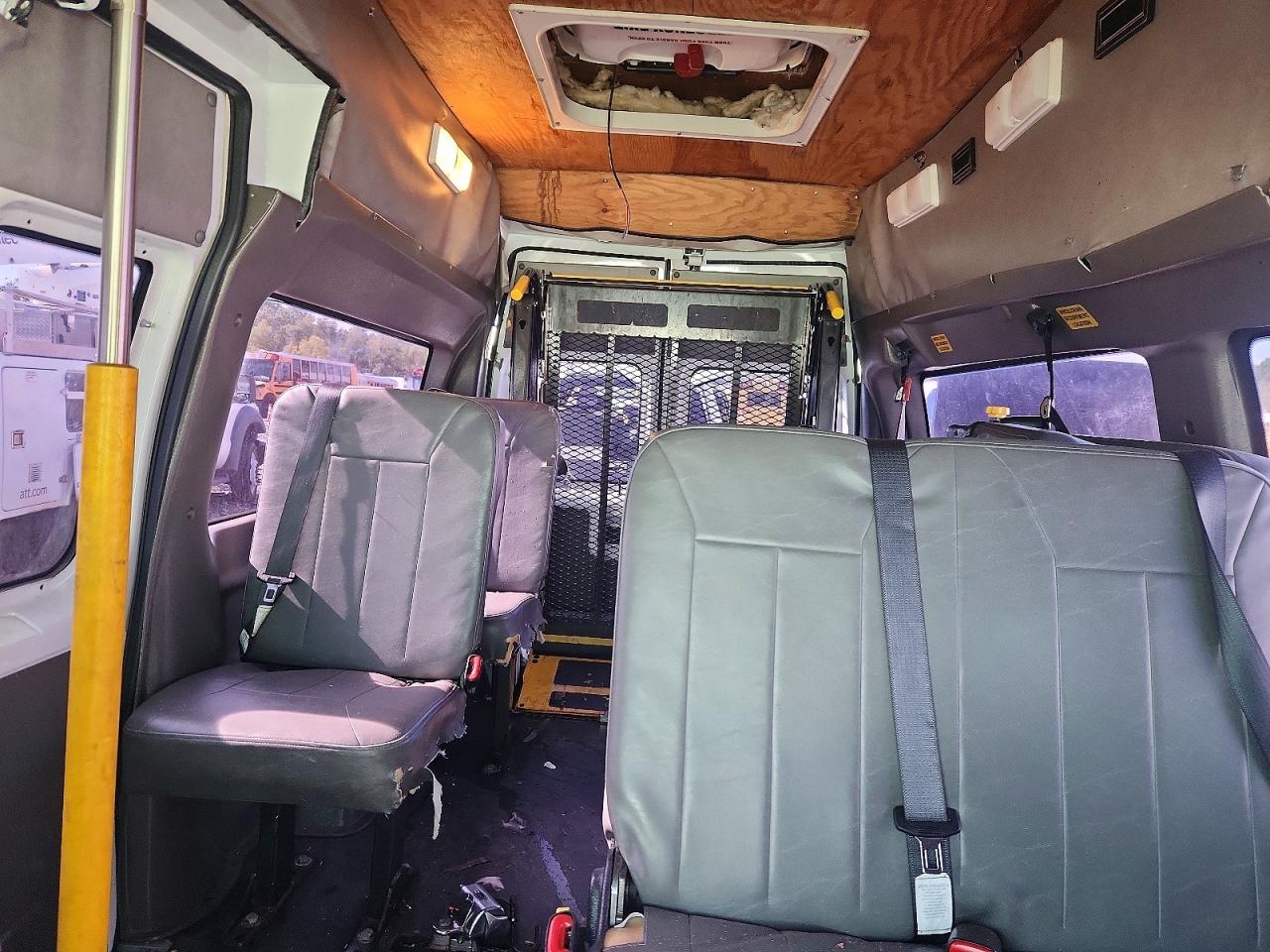 FORD ECONOLINE 2013 — 11