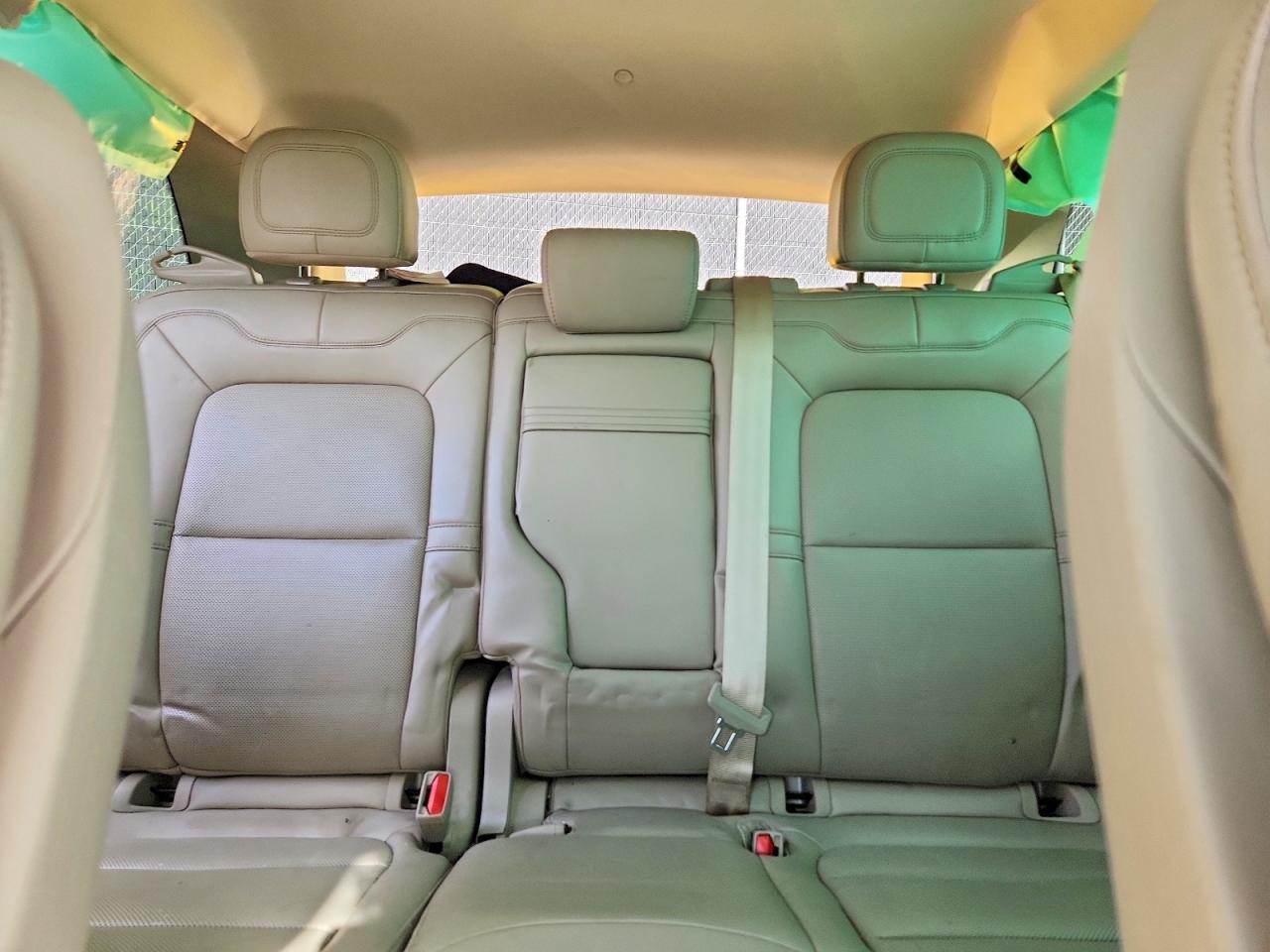 LINCOLN CORSAIR 2022 — 11