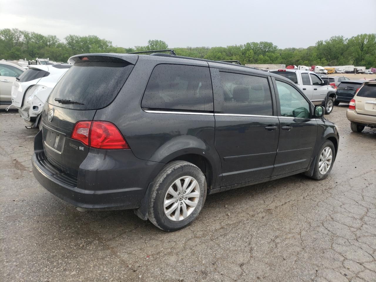 VOLKSWAGEN ROUTAN 2012 — 4