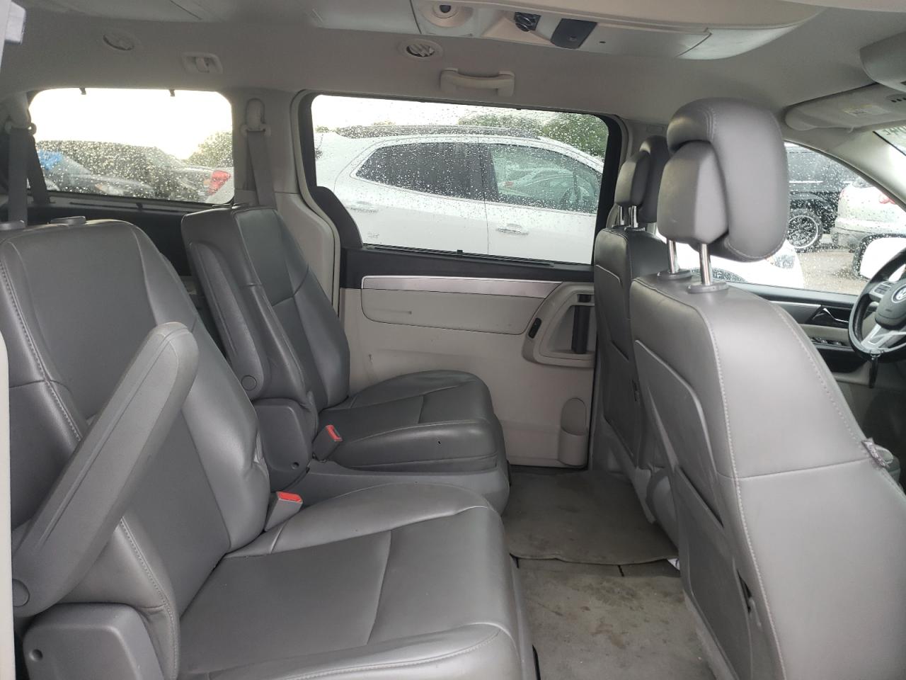 VOLKSWAGEN ROUTAN 2012 — 12