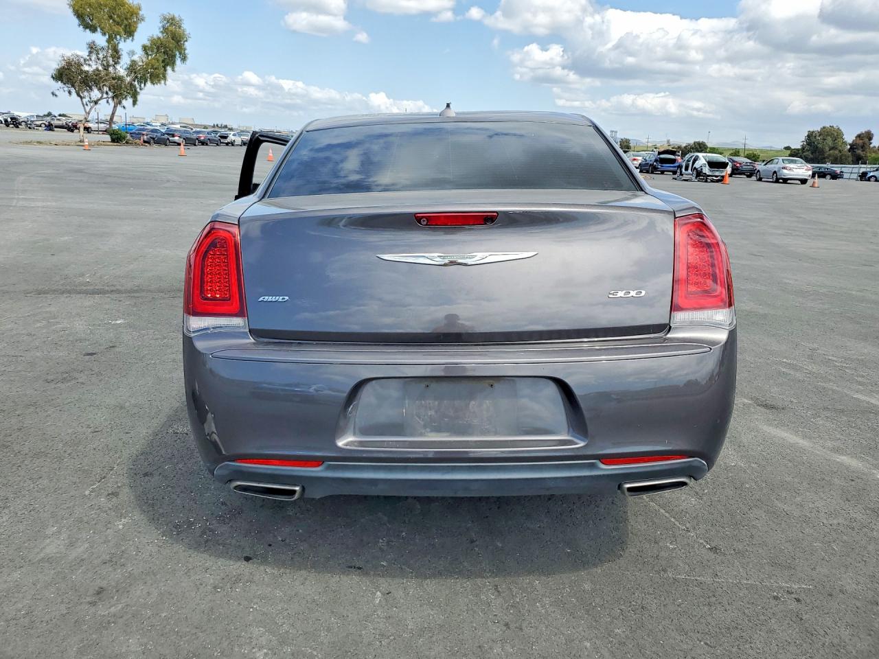 CHRYSLER 300 2019 — 7