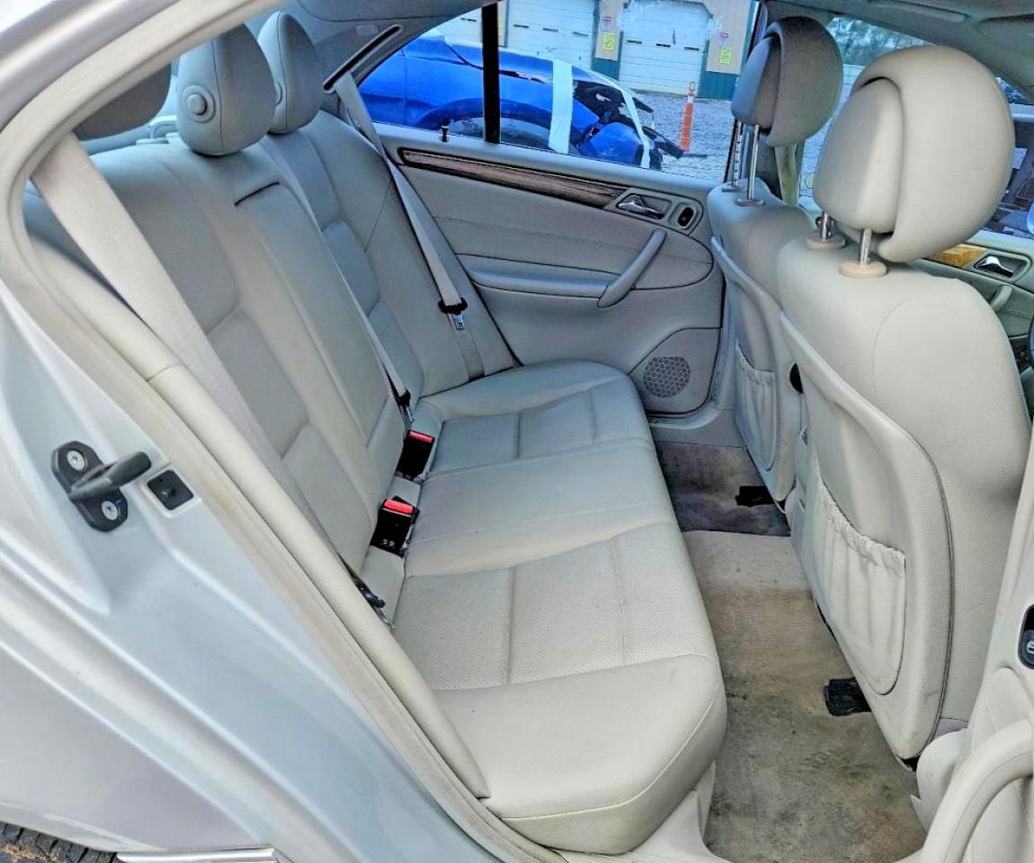 MERCEDES-BENZ C 2007 — 11