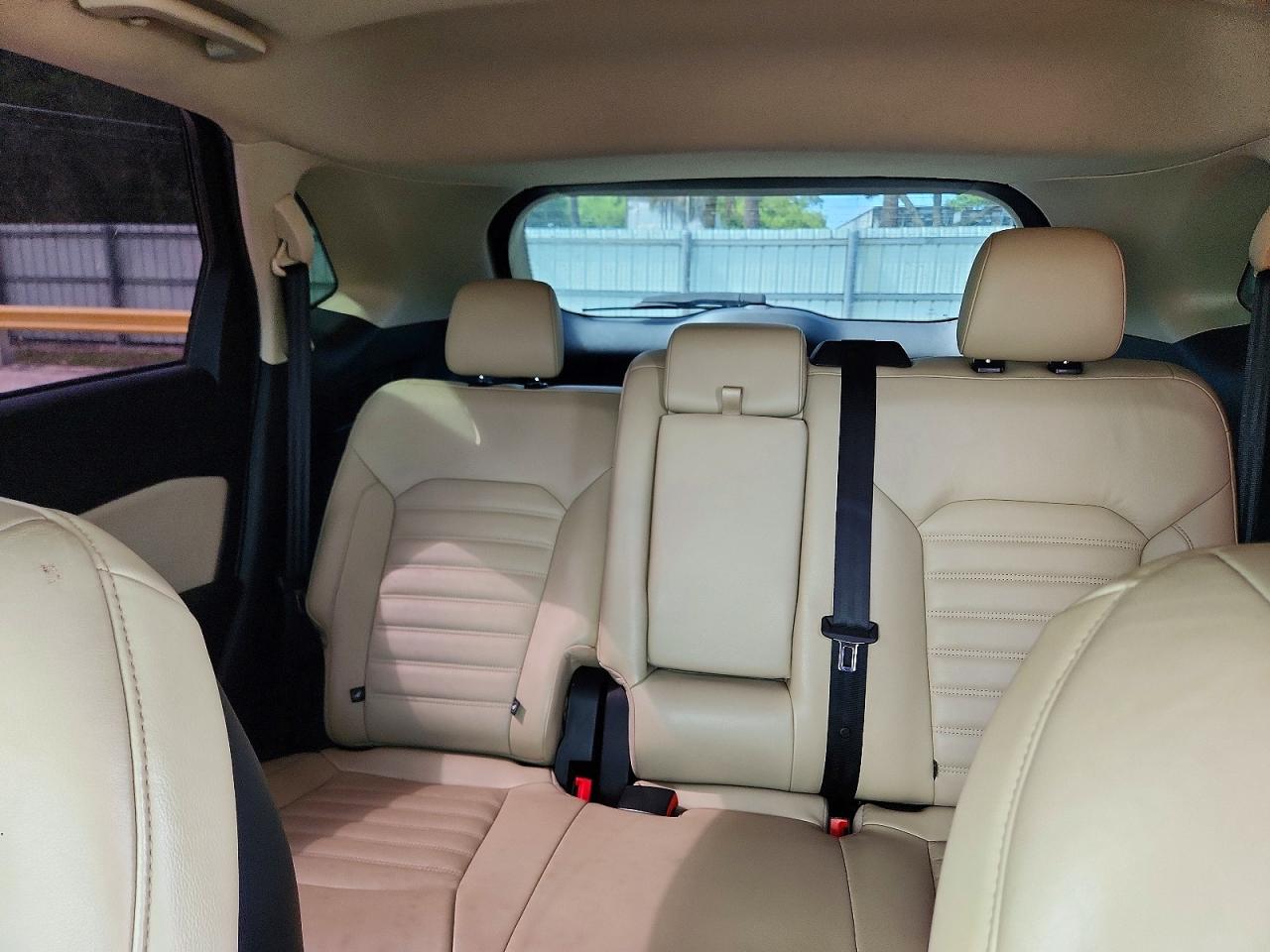 FORD EDGE 2016 — 11