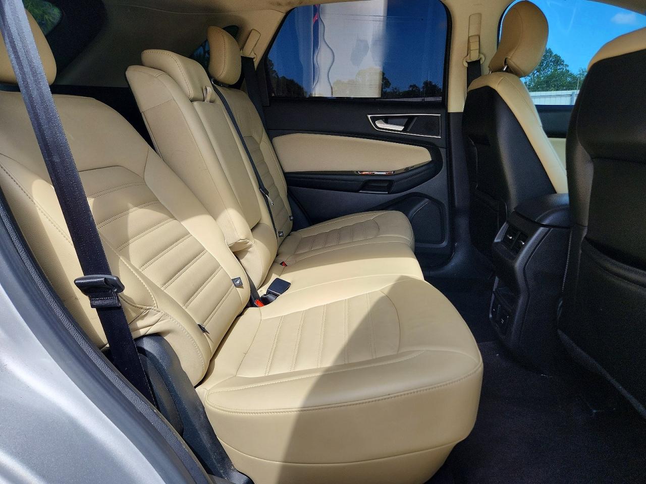 FORD EDGE 2016 — 12