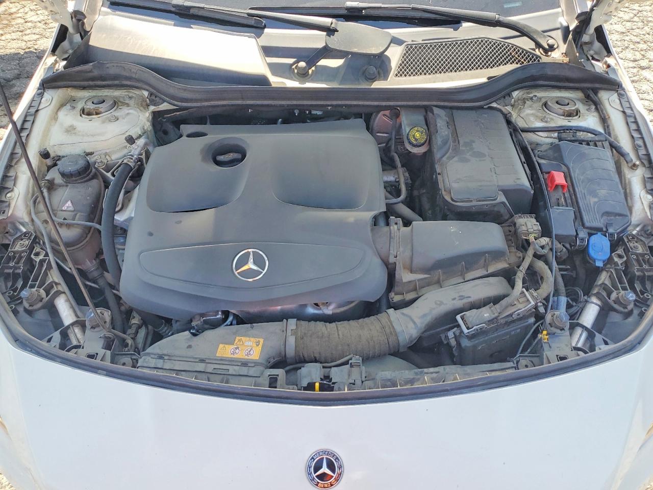 MERCEDES-BENZ CLA 2018 — 12