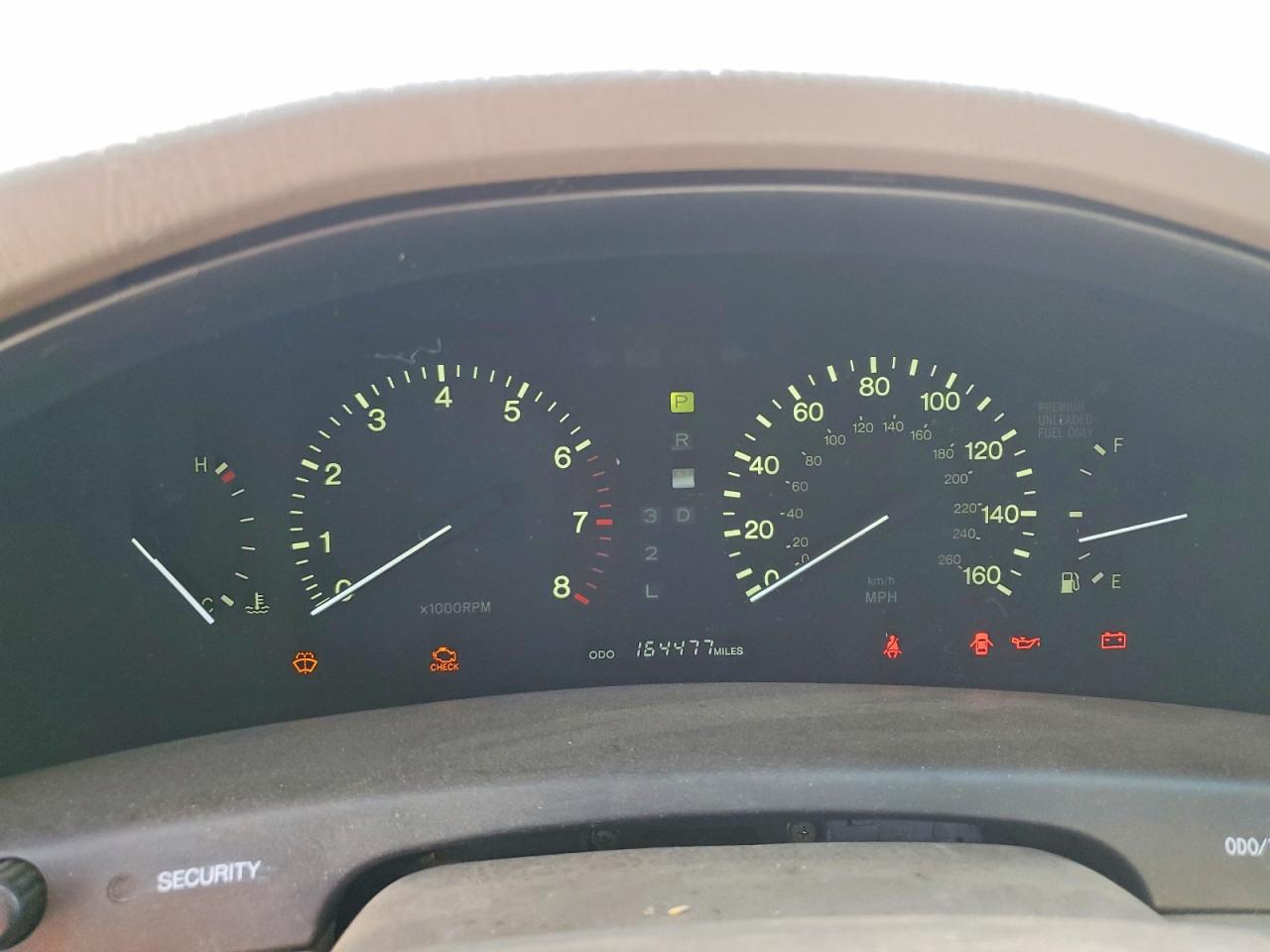 LEXUS LS 1996 — 10