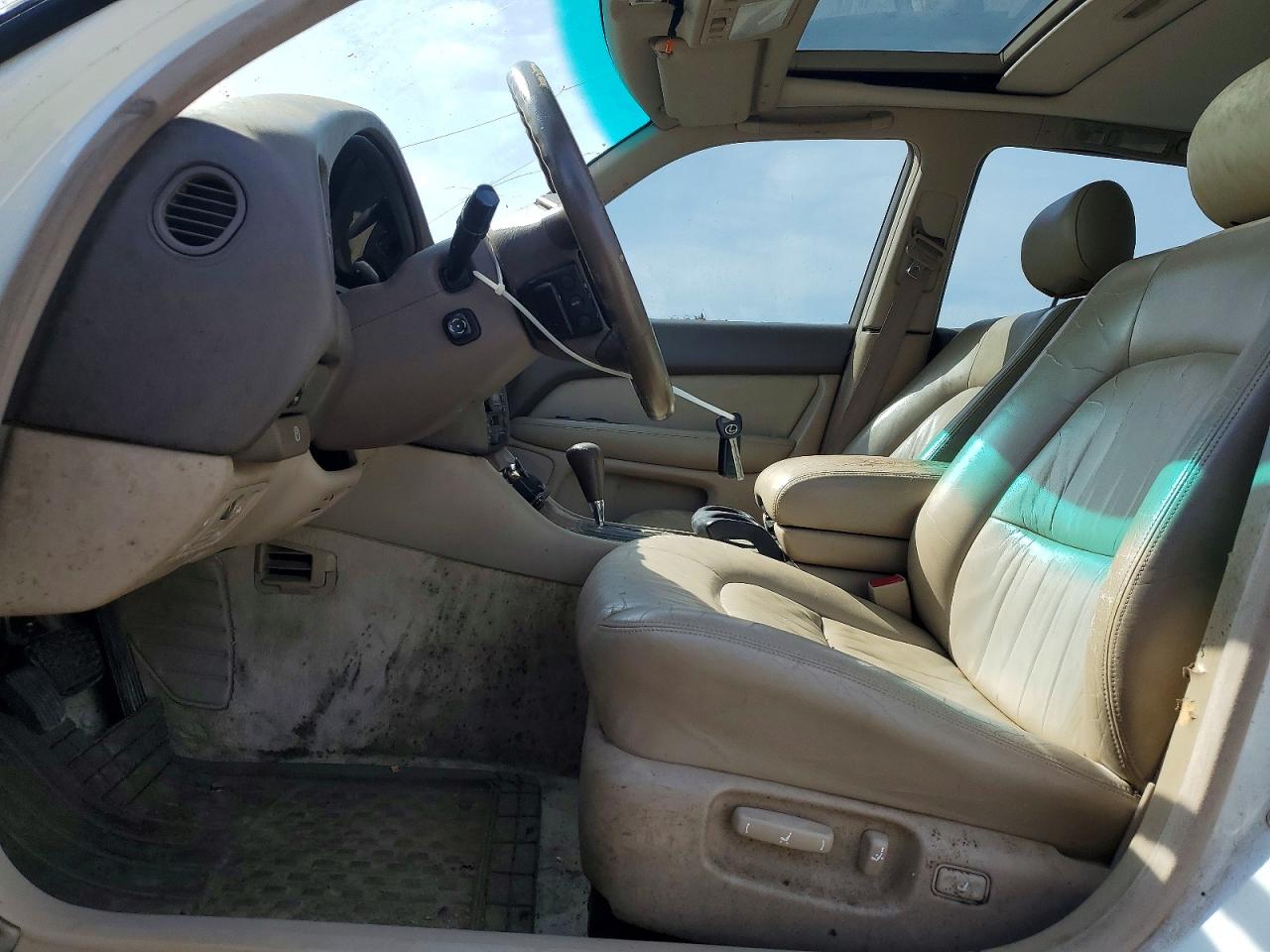 LEXUS LS 1996 — 8