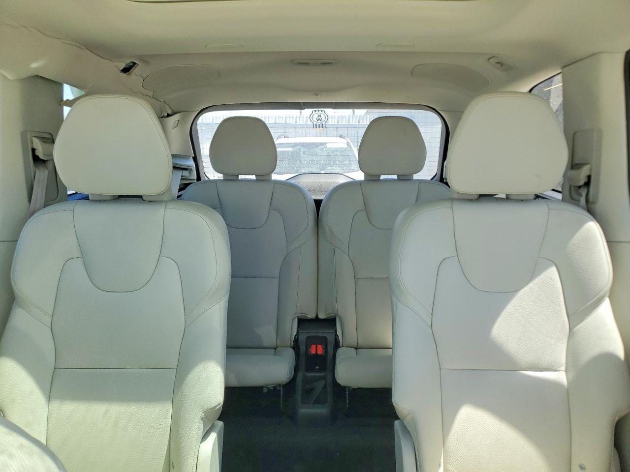 VOLVO XC90 2023 — 11