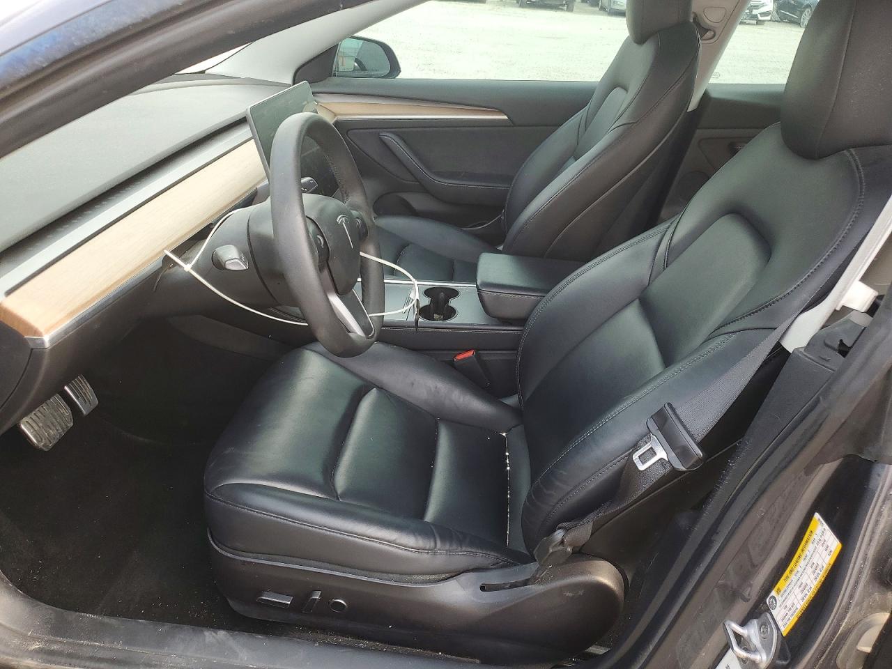 TESLA MODEL 3 2021 — 8