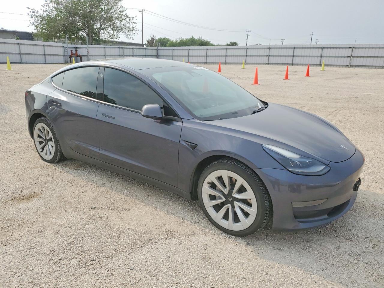 TESLA MODEL 3 2021 — 5