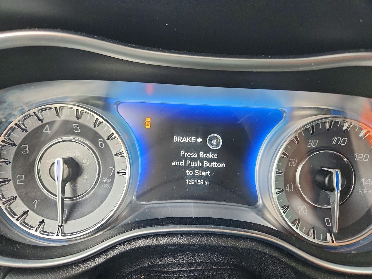CHRYSLER 300 2019 — 10