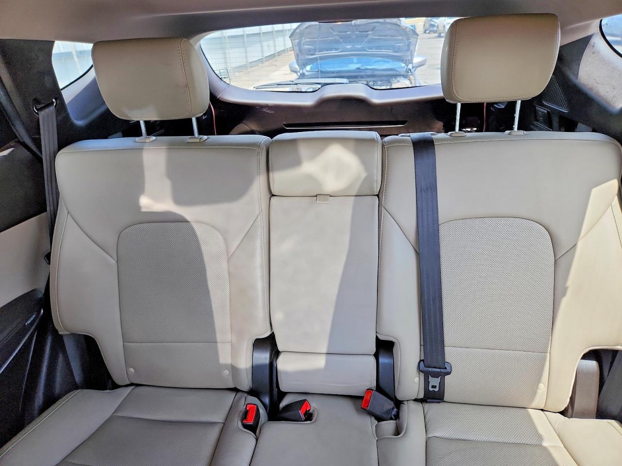 HYUNDAI SANTA FE SPORT 2017 — 11