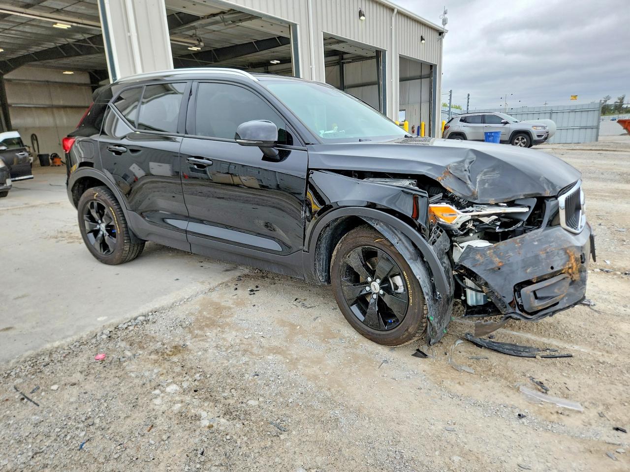 VOLVO XC40 2021 — 5