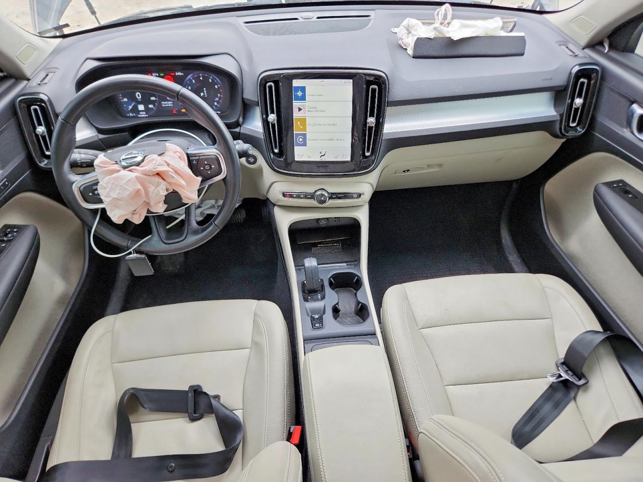 VOLVO XC40 2021 — 9