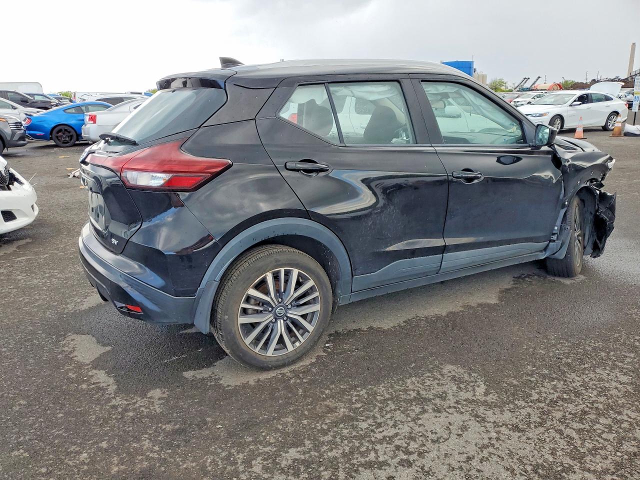 NISSAN KICKS 2021 — 4