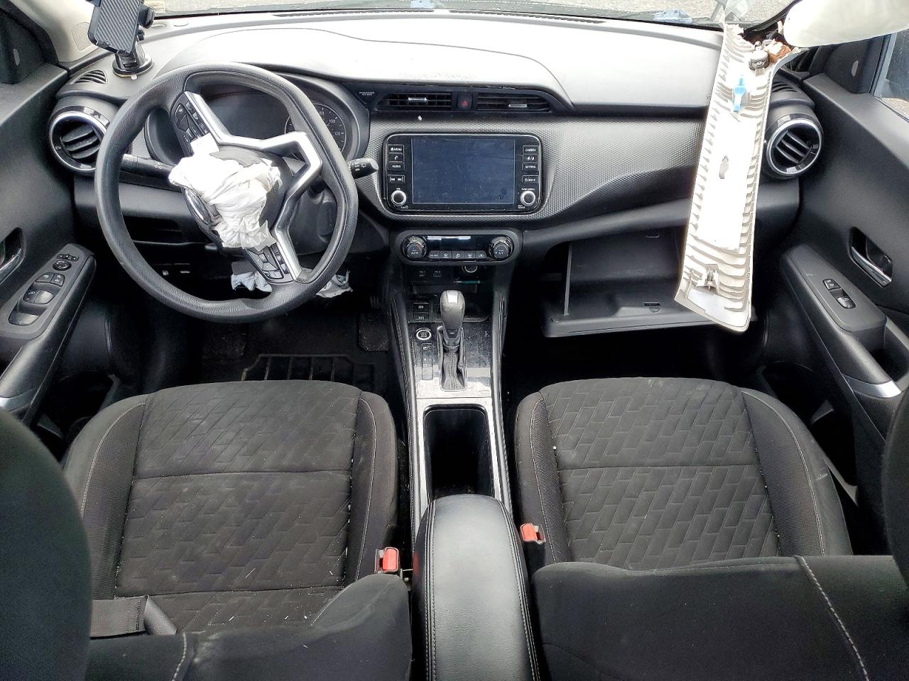 NISSAN KICKS 2021 — 9
