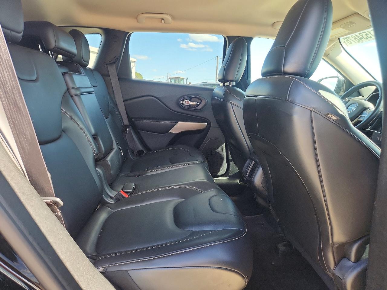 JEEP CHEROKEE 2018 — 12