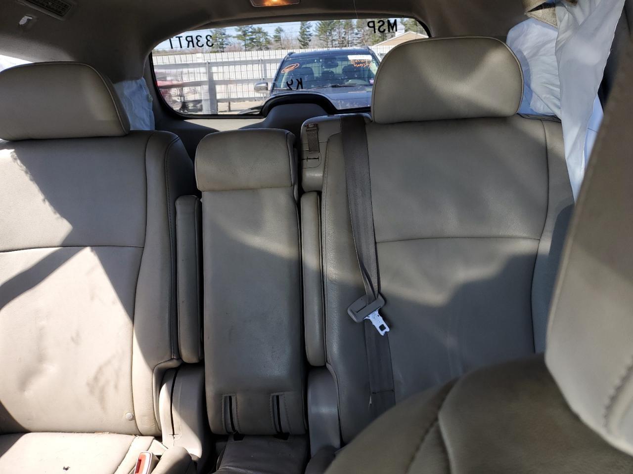 TOYOTA HIGHLANDER 2010 — 11