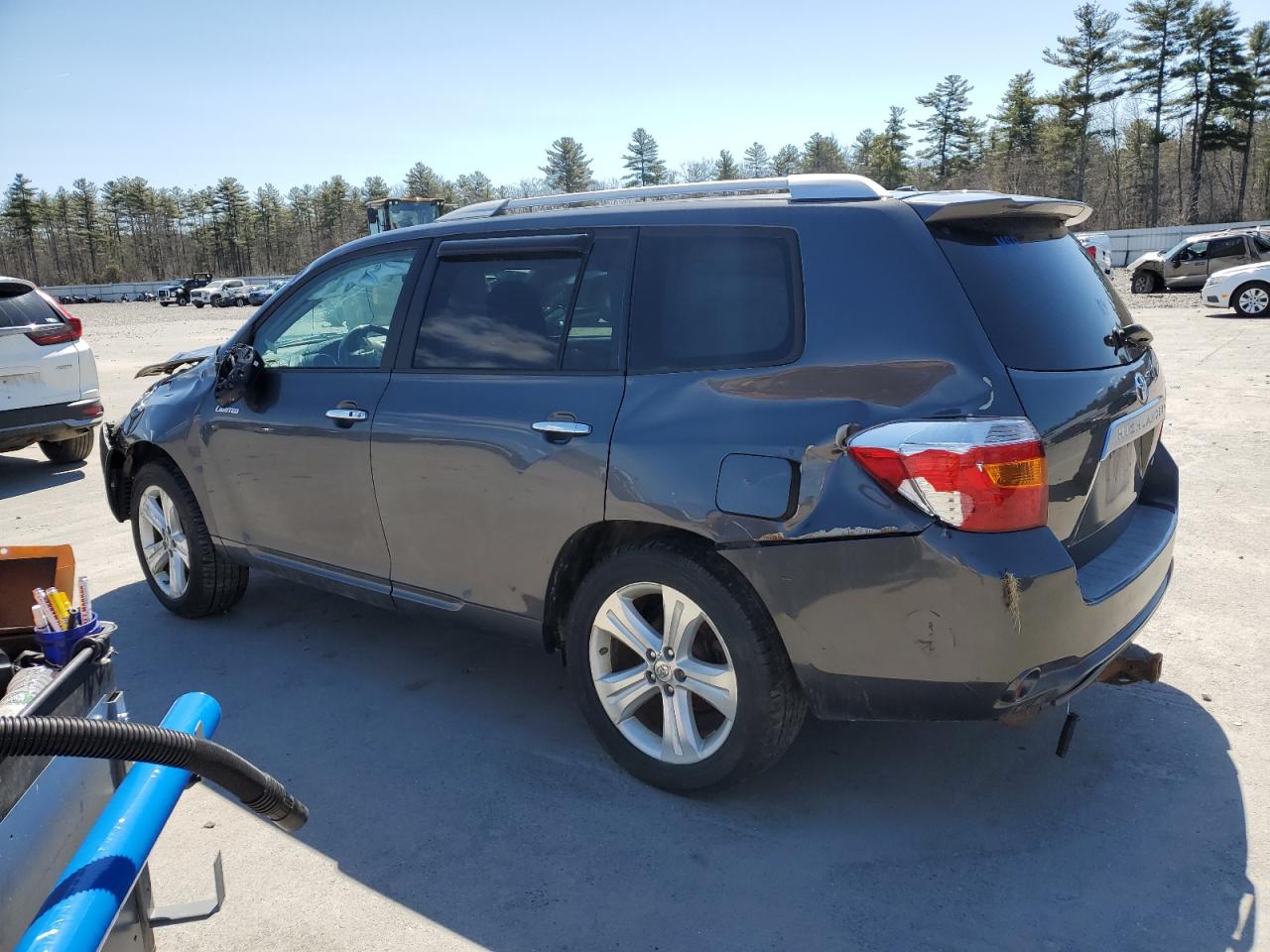 TOYOTA HIGHLANDER 2010 — 3