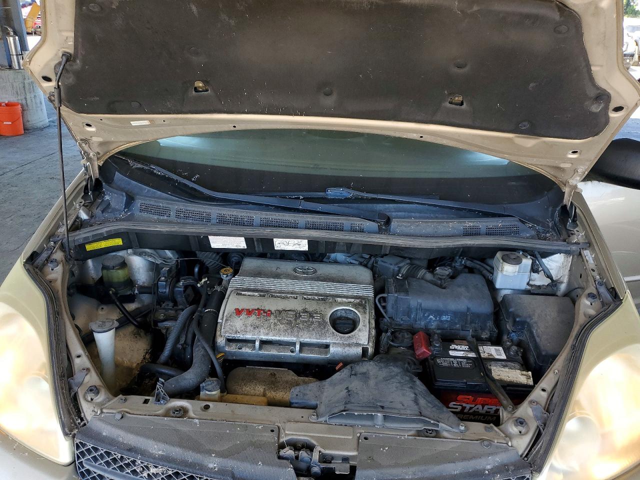 TOYOTA SIENNA 2004 — 13