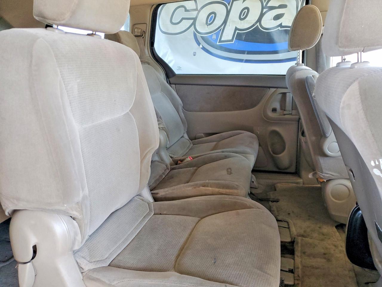 TOYOTA SIENNA 2004 — 12