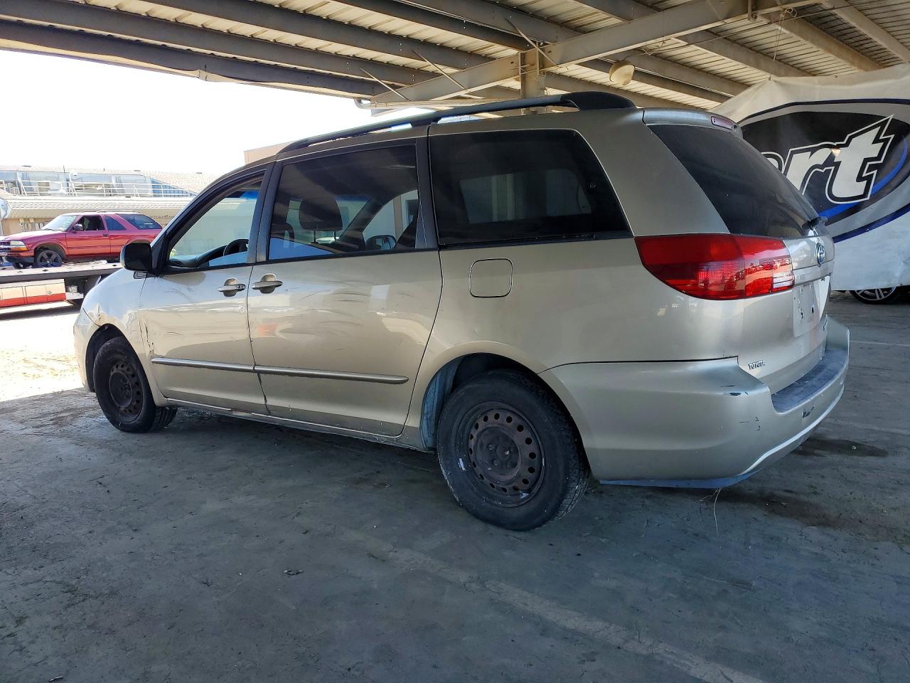 TOYOTA SIENNA 2004 — 3