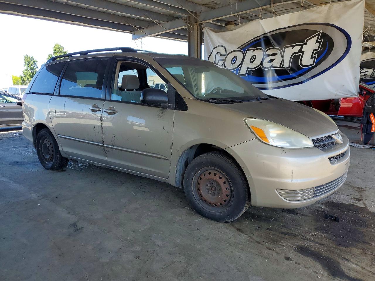 TOYOTA SIENNA 2004 — 5