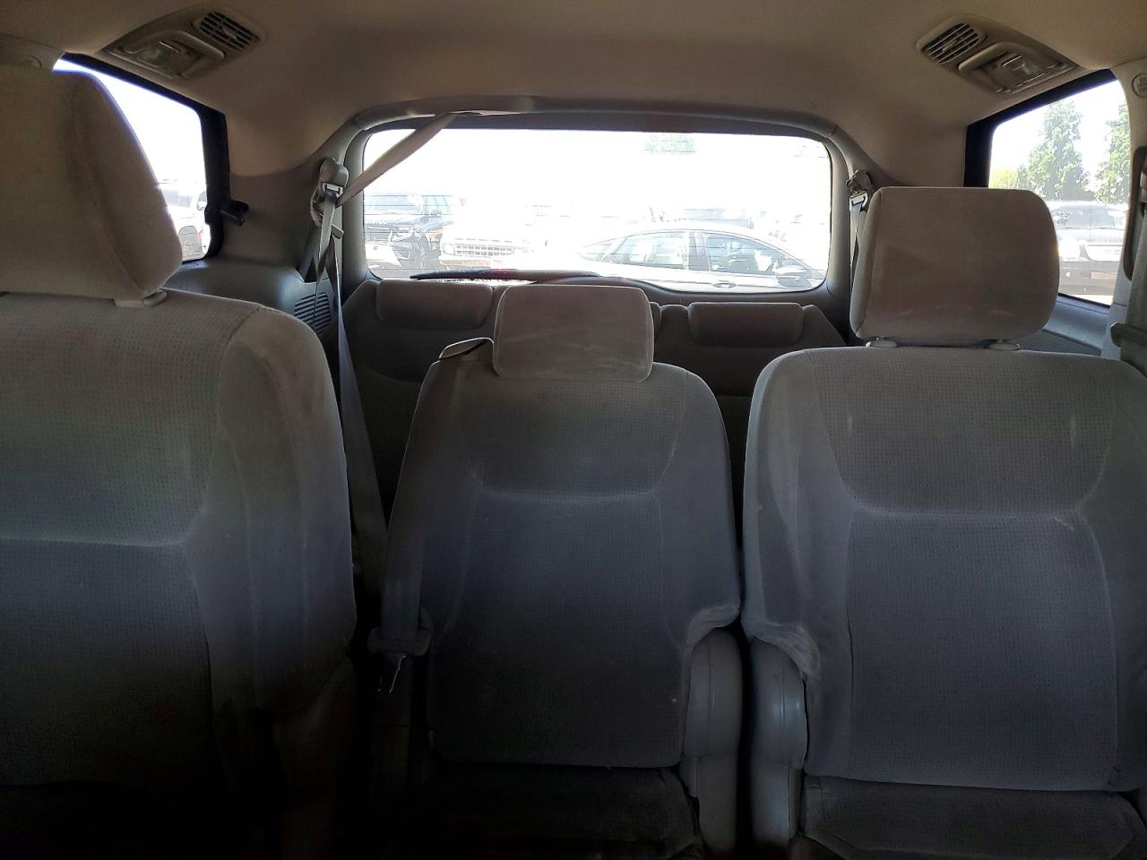 TOYOTA SIENNA 2004 — 11