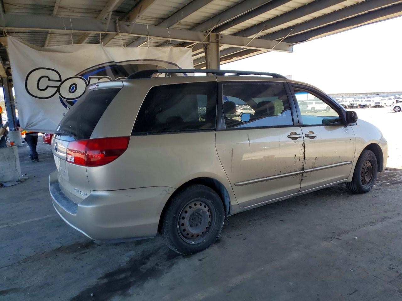 TOYOTA SIENNA 2004 — 4