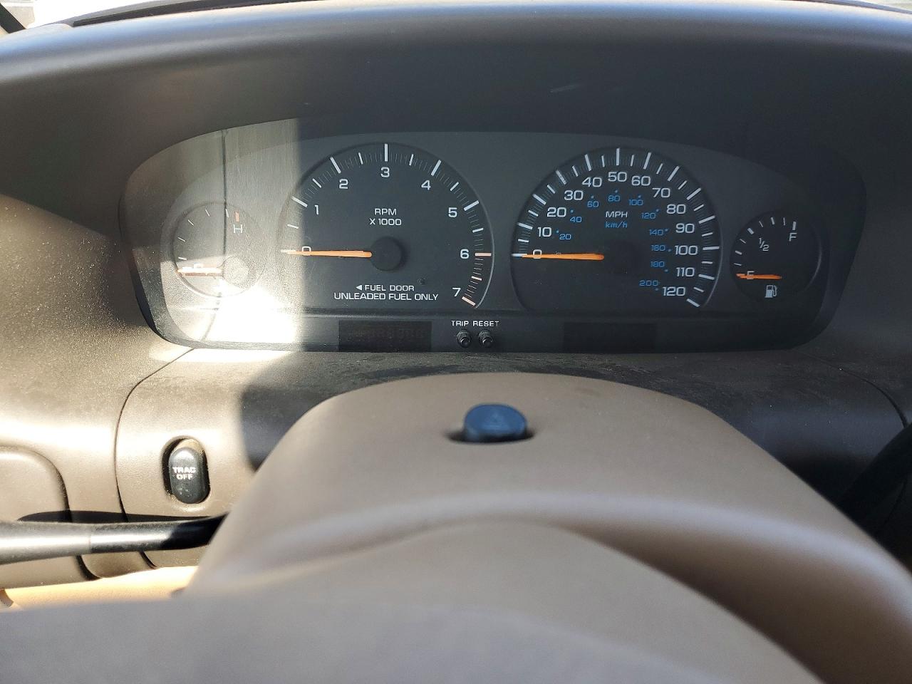 CHRYSLER TOWN & COUNTRY 1999 — 10