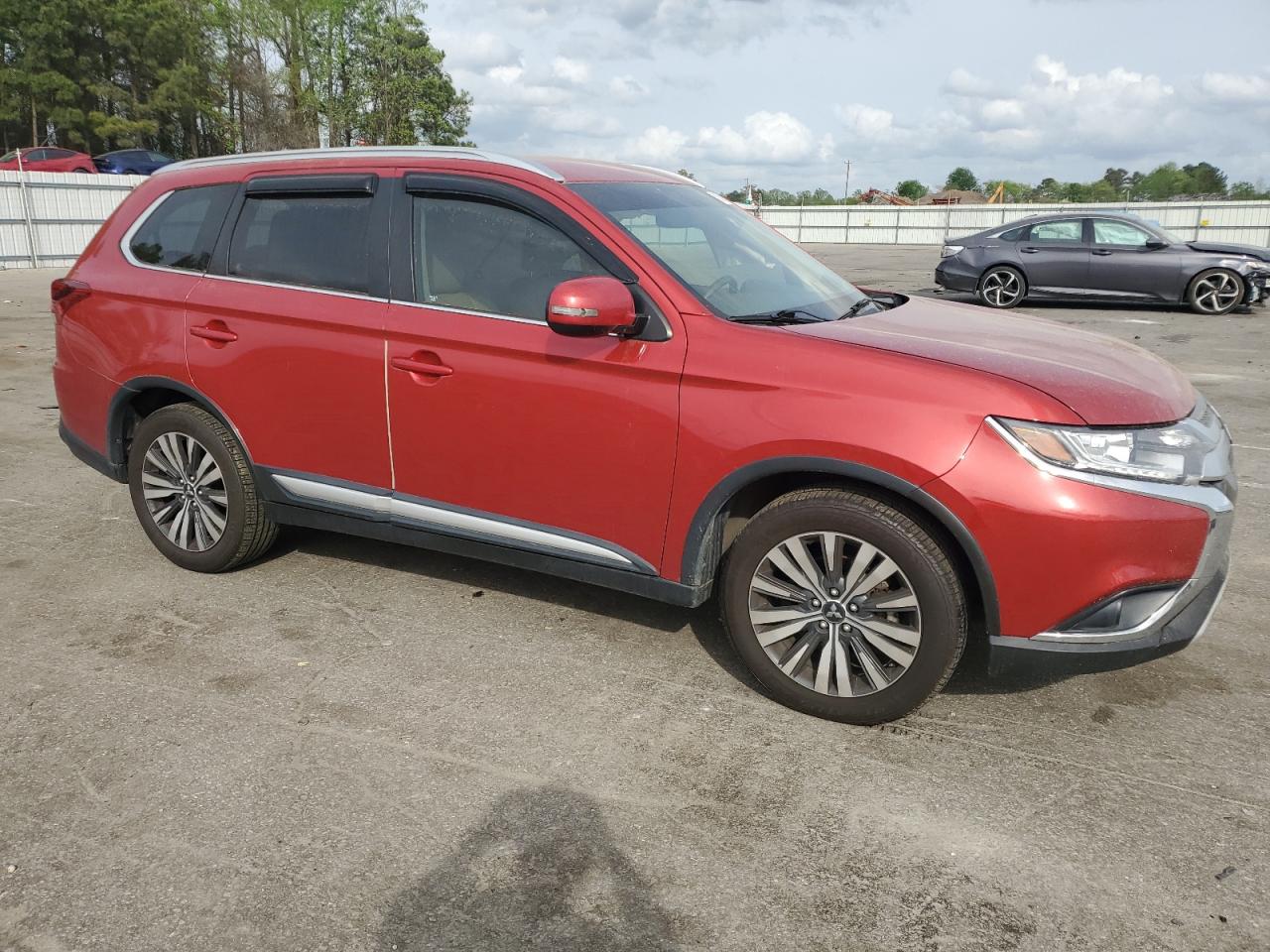 MITSUBISHI OUTLANDER 2019 — 5