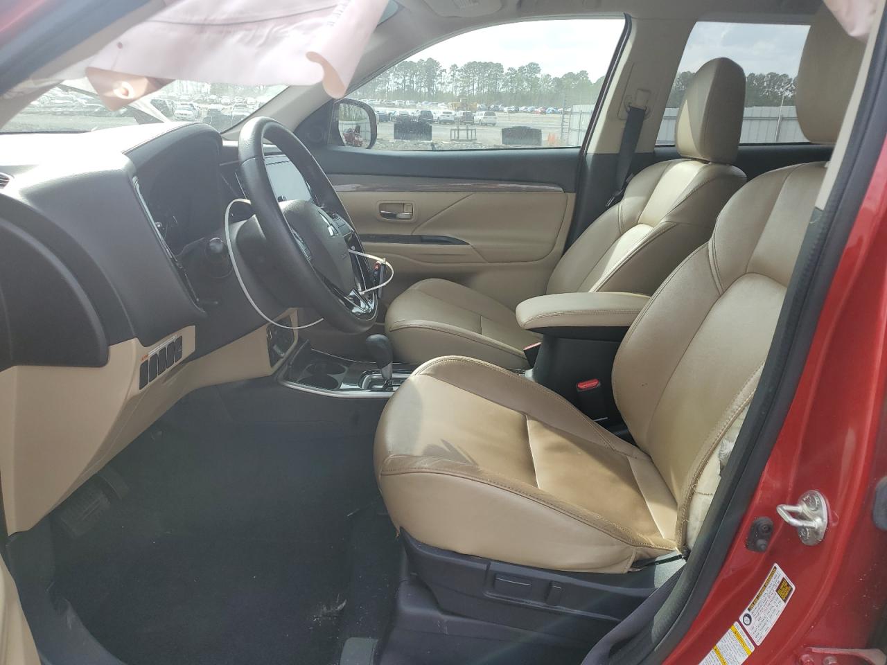 MITSUBISHI OUTLANDER 2019 — 8