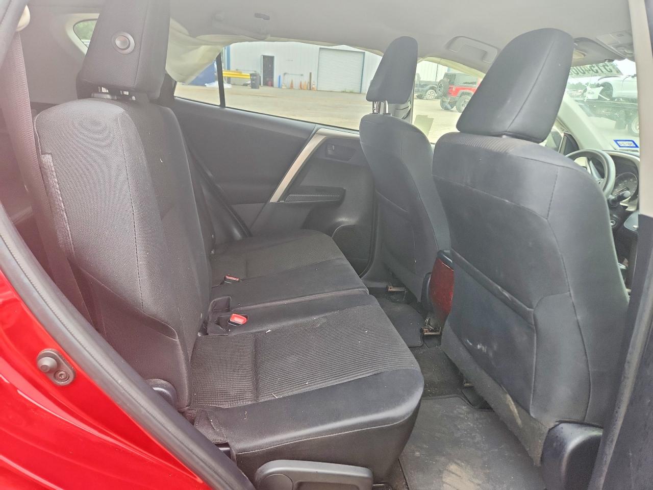 TOYOTA RAV 4 2015 — 12