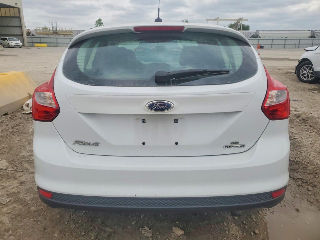FORD FOCUS 2014 — 7