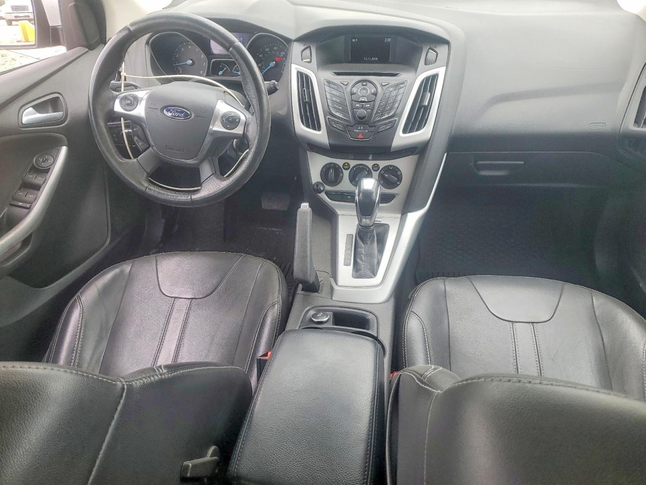 FORD FOCUS 2014 — 9