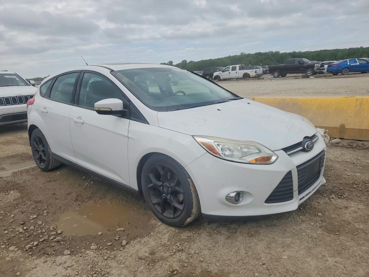 FORD FOCUS 2014 — 5