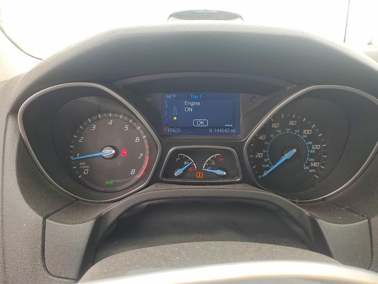 FORD FOCUS 2014 — 10