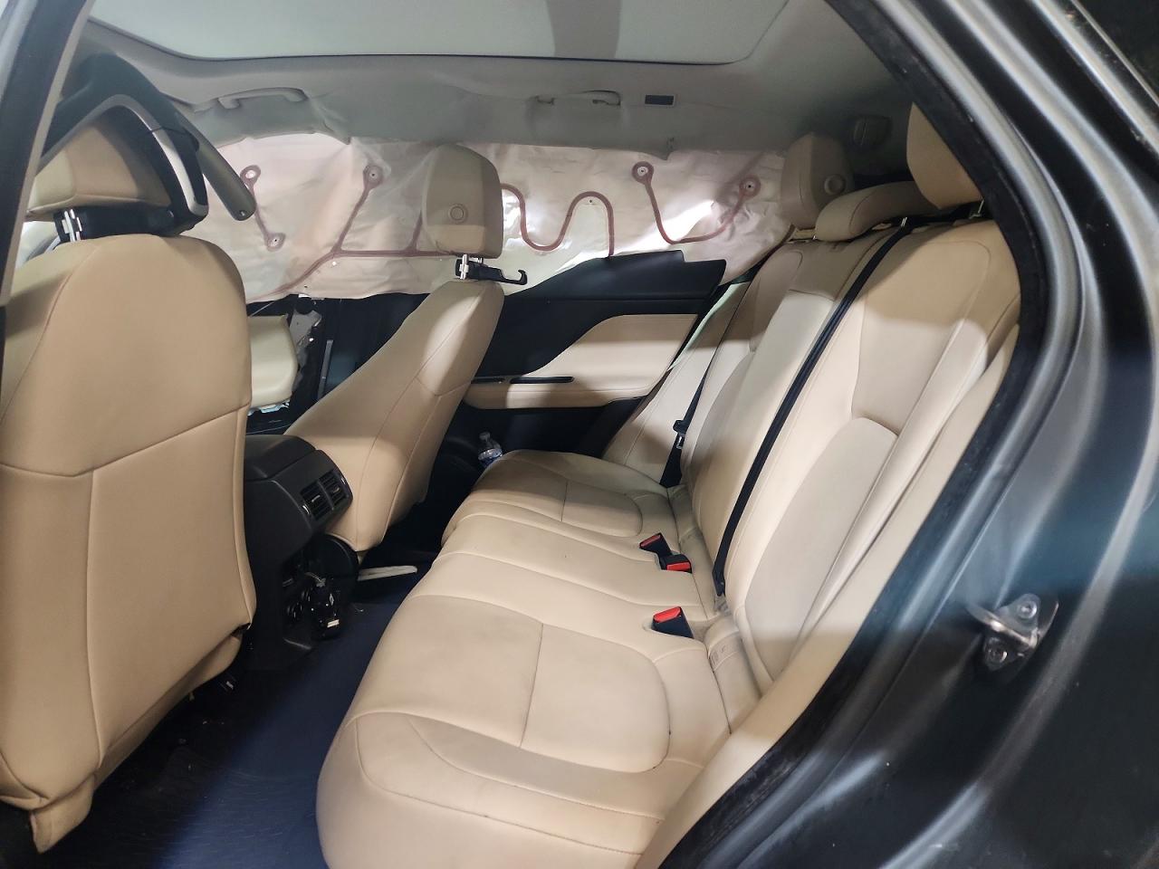 JAGUAR F-PACE 2018 — 12