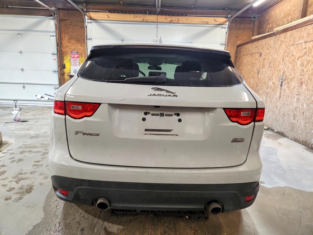 JAGUAR F-PACE 2018 — 7