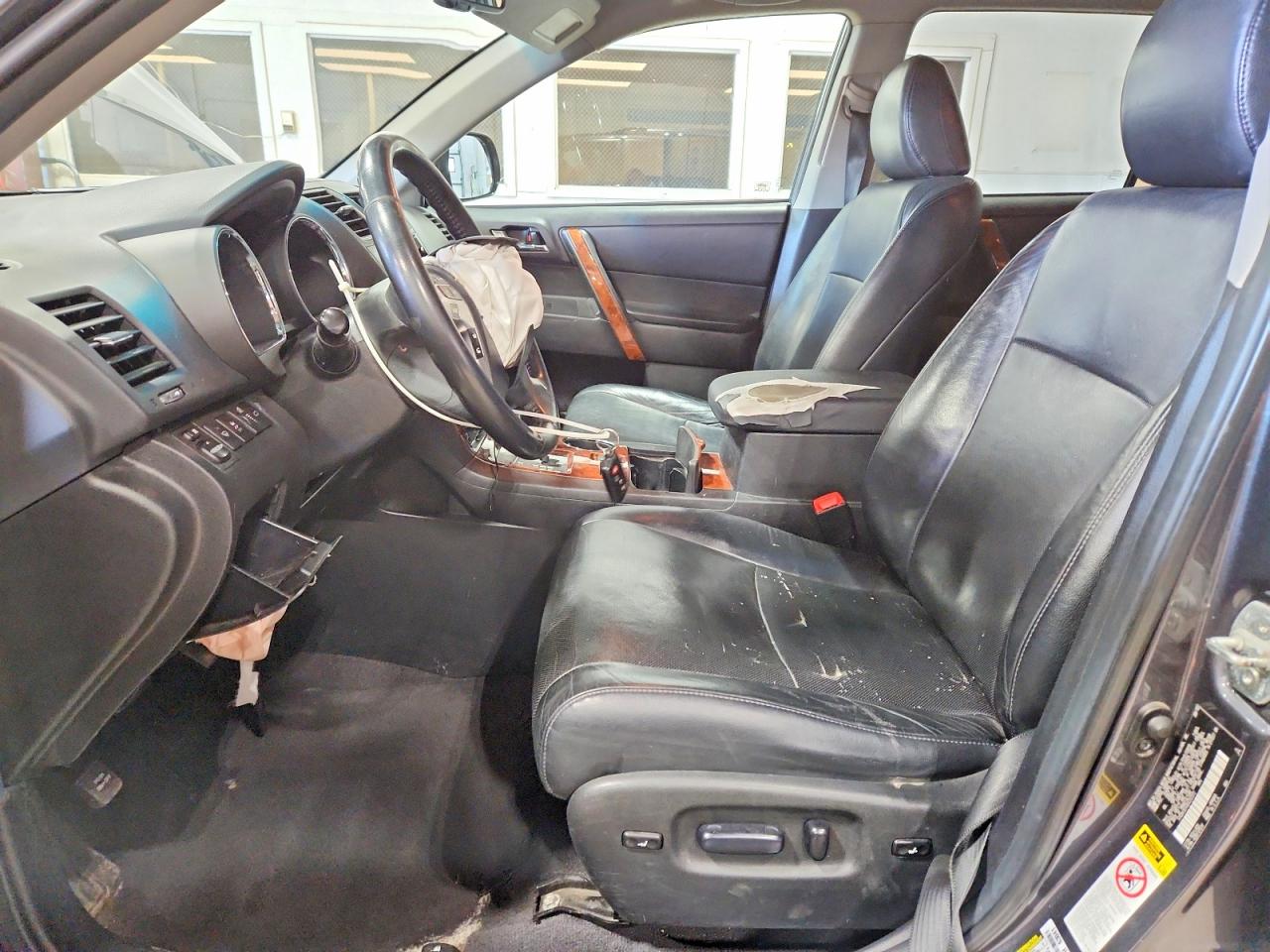 TOYOTA HIGHLANDER 2013 — 8
