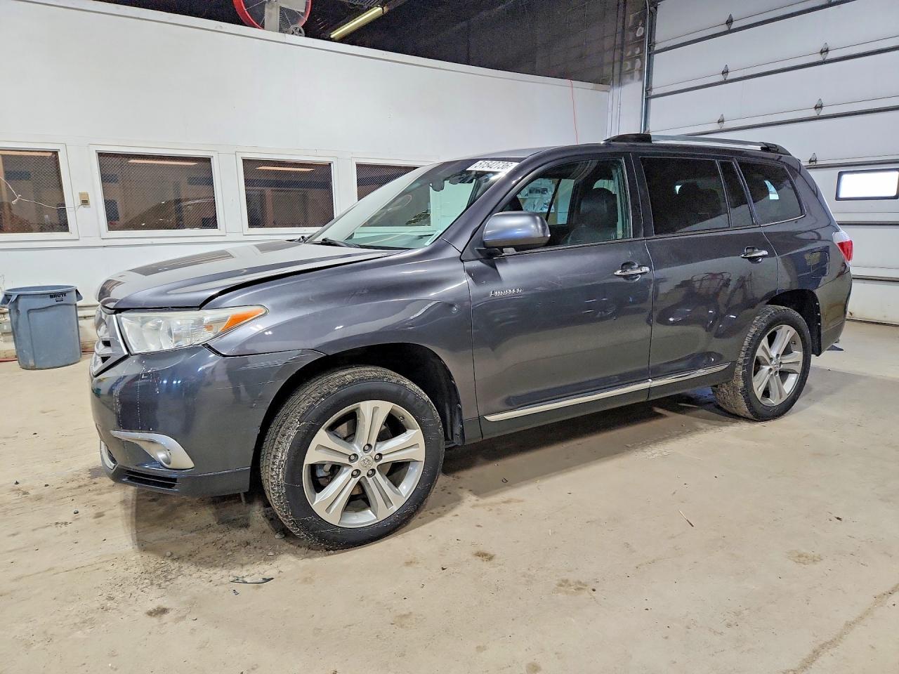 TOYOTA HIGHLANDER 2013 — 2