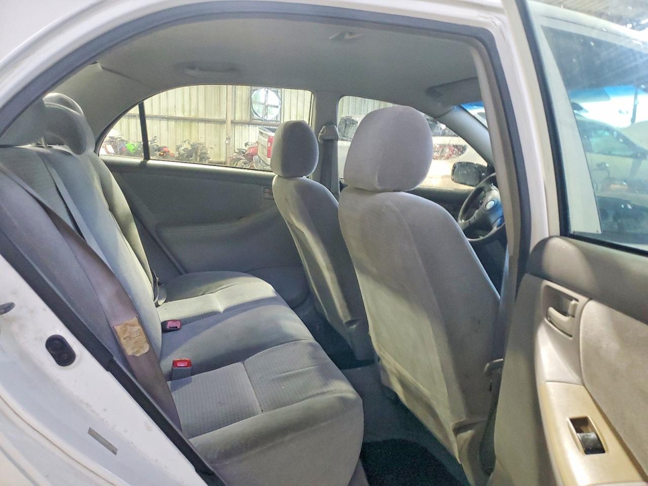TOYOTA COROLLA 2006 — 11