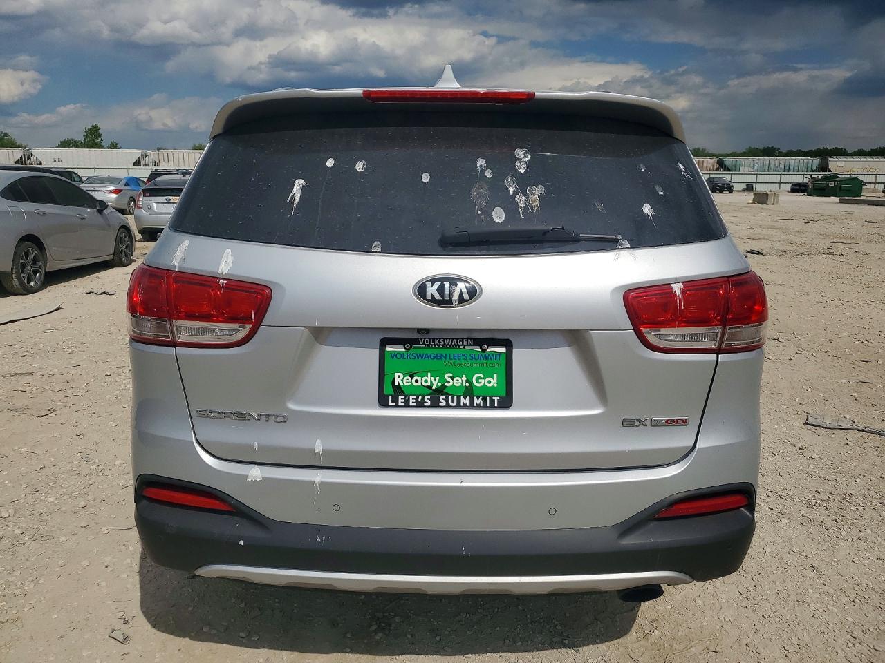 KIA SORENTO 2017 — 7