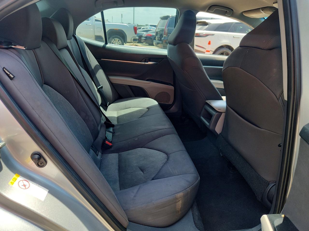 TOYOTA CAMRY 2018 — 11
