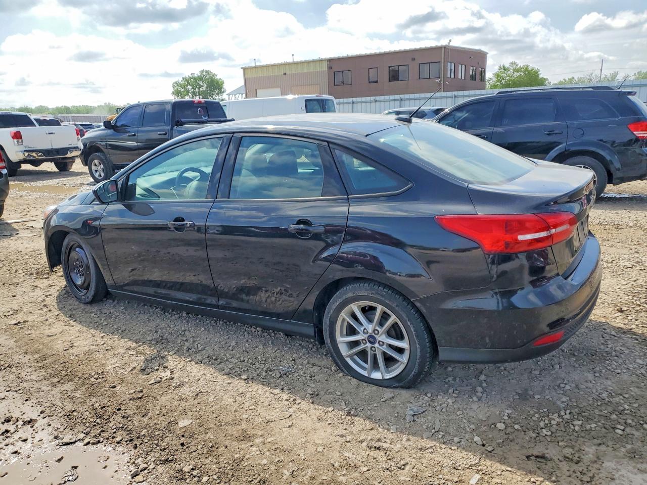 FORD FOCUS 2018 — 3